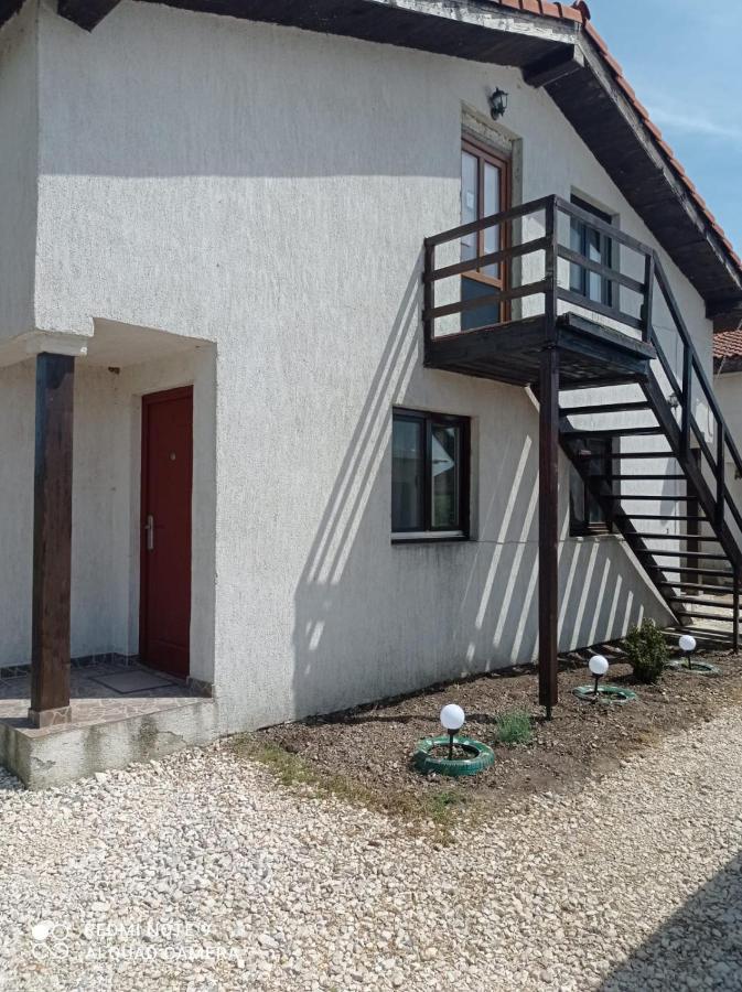 Vila Lotus Murighiol Exteriör bild