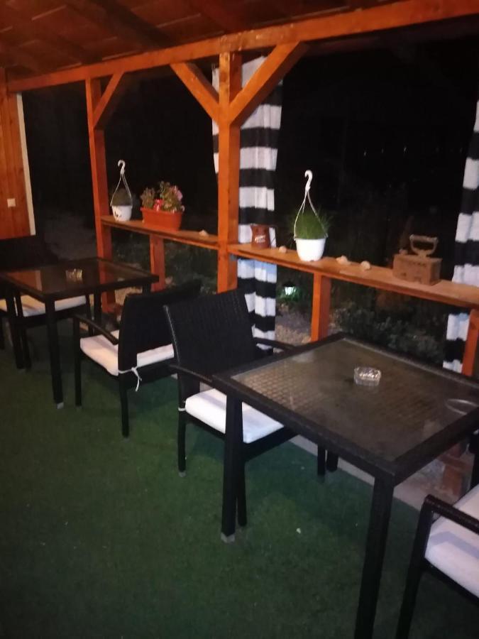 Vila Lotus Murighiol Exteriör bild